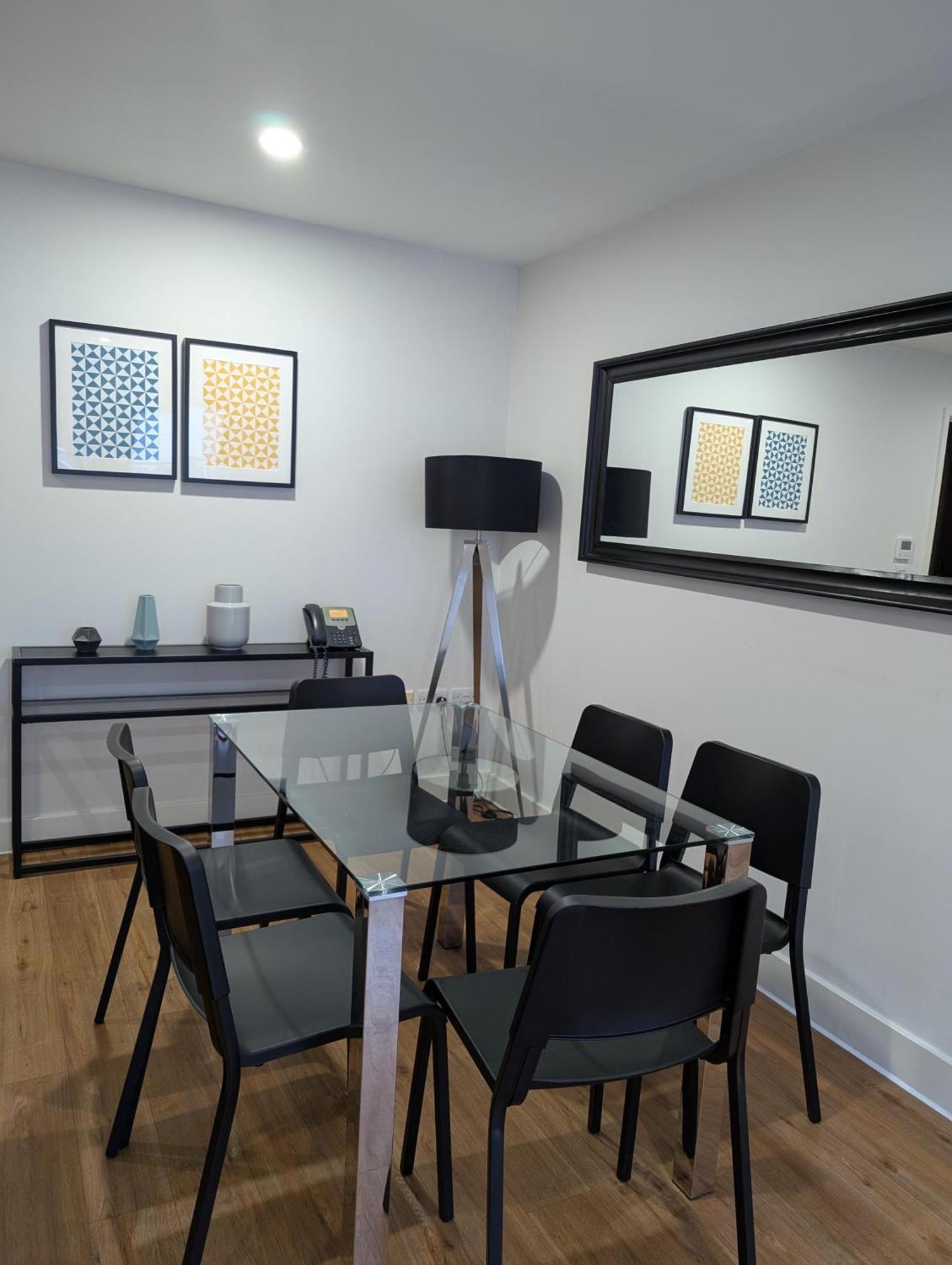 House Of Fisher - 100 Kings Road Рединг Екстериор снимка