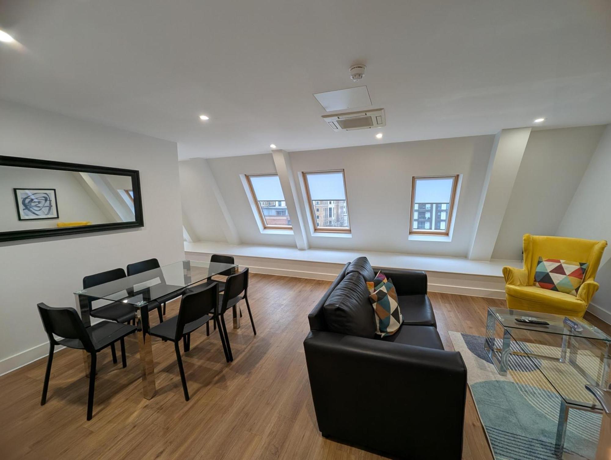 House Of Fisher - 100 Kings Road Рединг Екстериор снимка